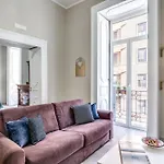 Due Porte A Toledo نابولي