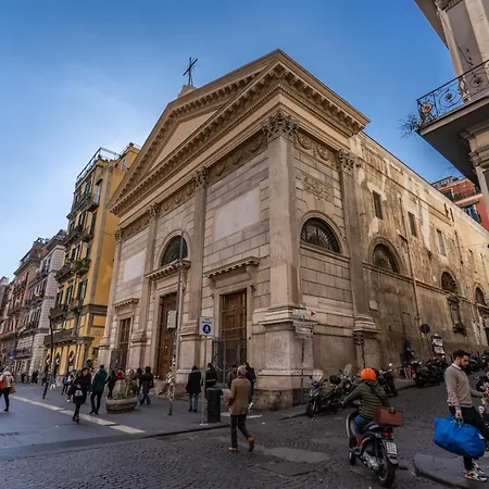 Due Porte A Toledo * Neapol